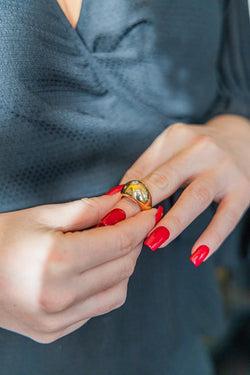 Bague Dôme en or rose et diamants - Castafiore