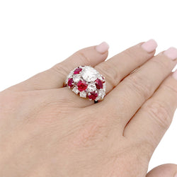 Bague Dôme en platine, diamants, rubis. - Castafiore
