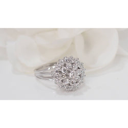 Bague double entourage en or blanc et diamants - Castafiore