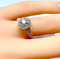 Bague en or blanc 18 carat , diamant 0,40 carat couleur E - Castafiore