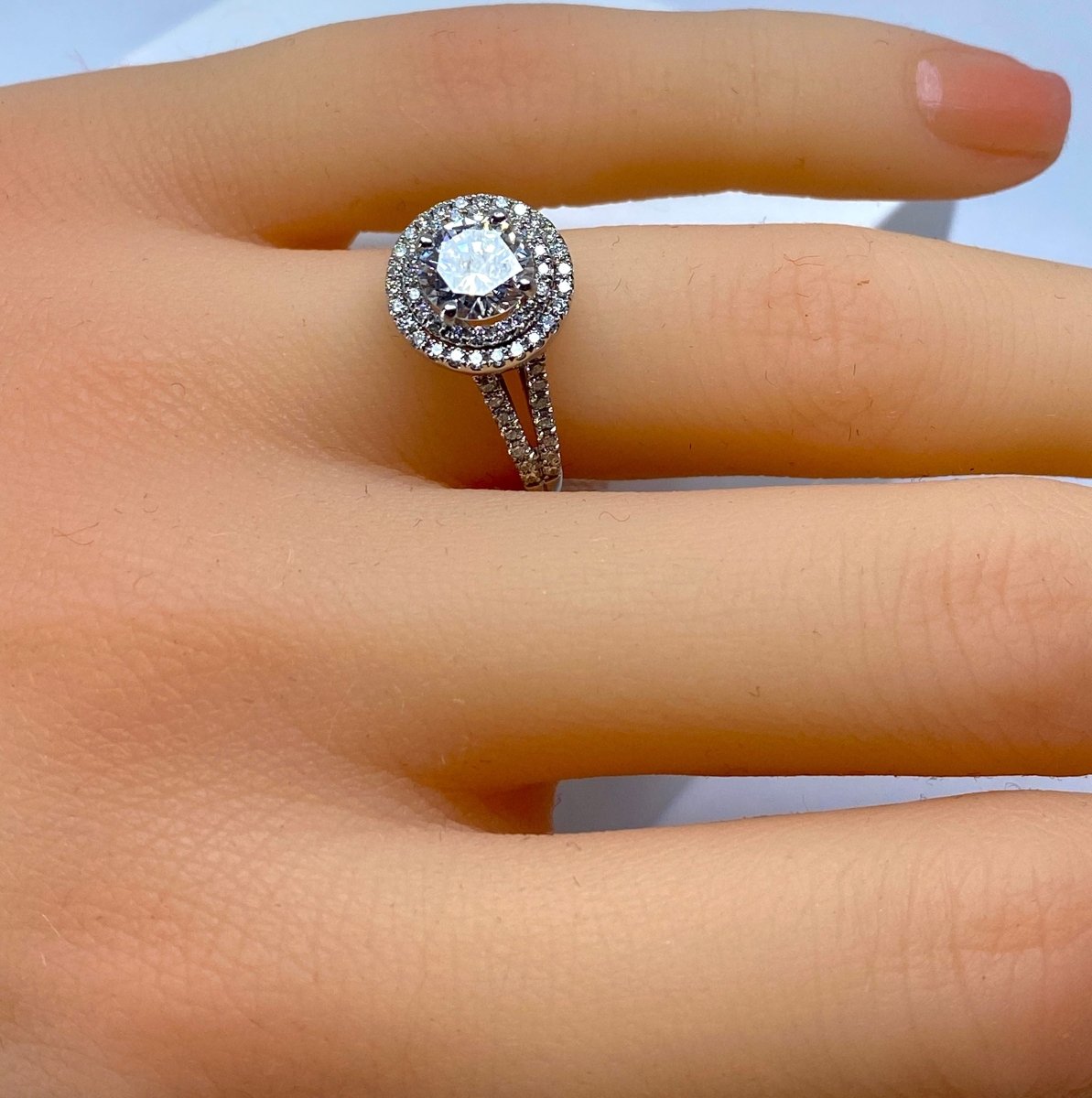 Bague en or blanc 18 carats, diamant 0,97 carat couleur E - Castafiore