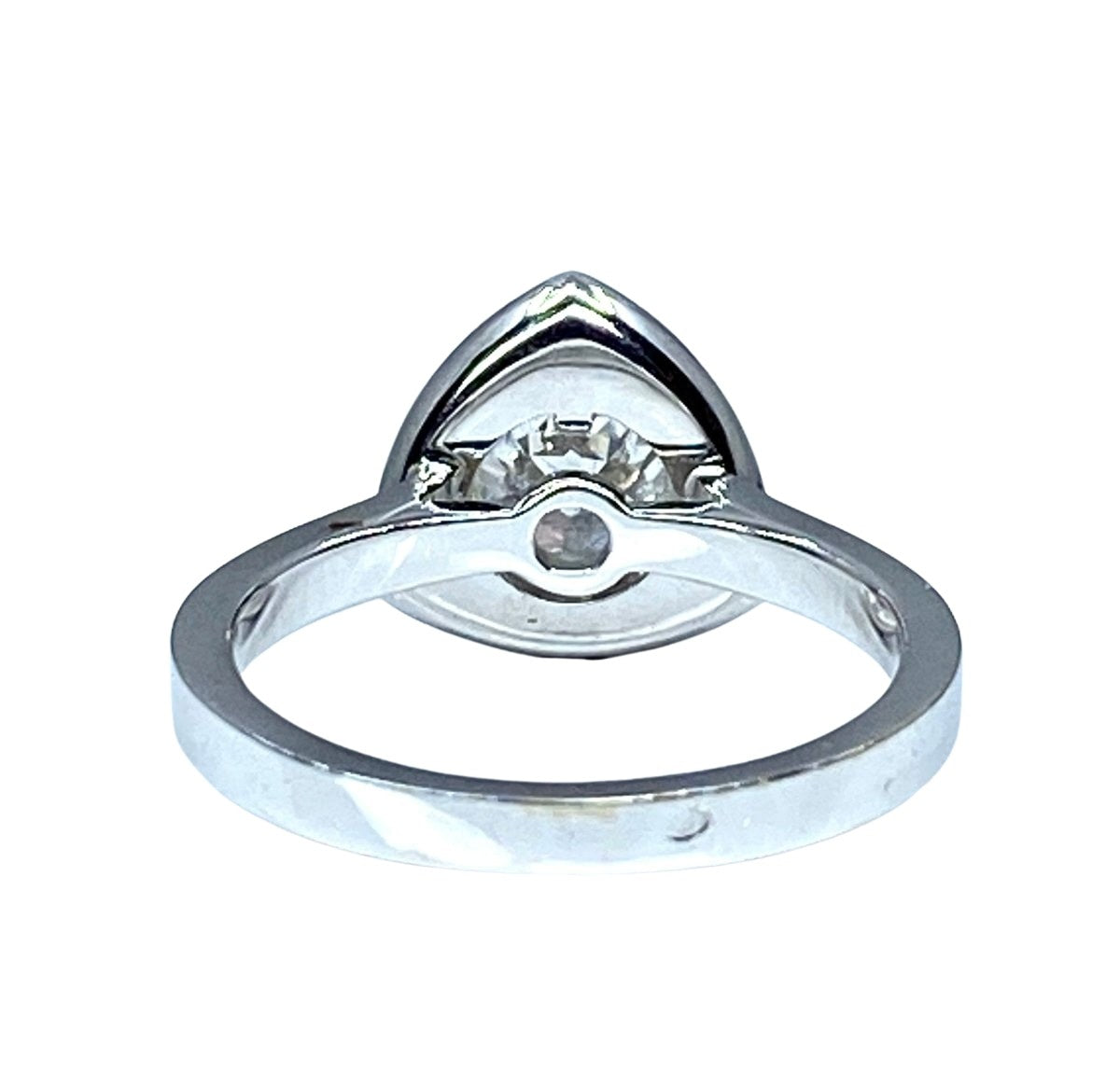 Bague en or blanc 18 carats, diamant central 1,10 carat - Castafiore