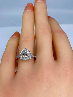 Bague en or blanc 18 carats, diamant central 1,10 carat - Castafiore