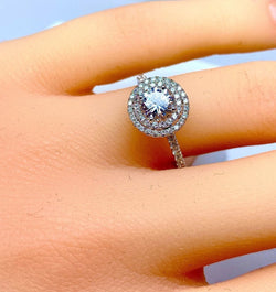 Bague en or blanc 18 carats , diamant couleur G - Castafiore