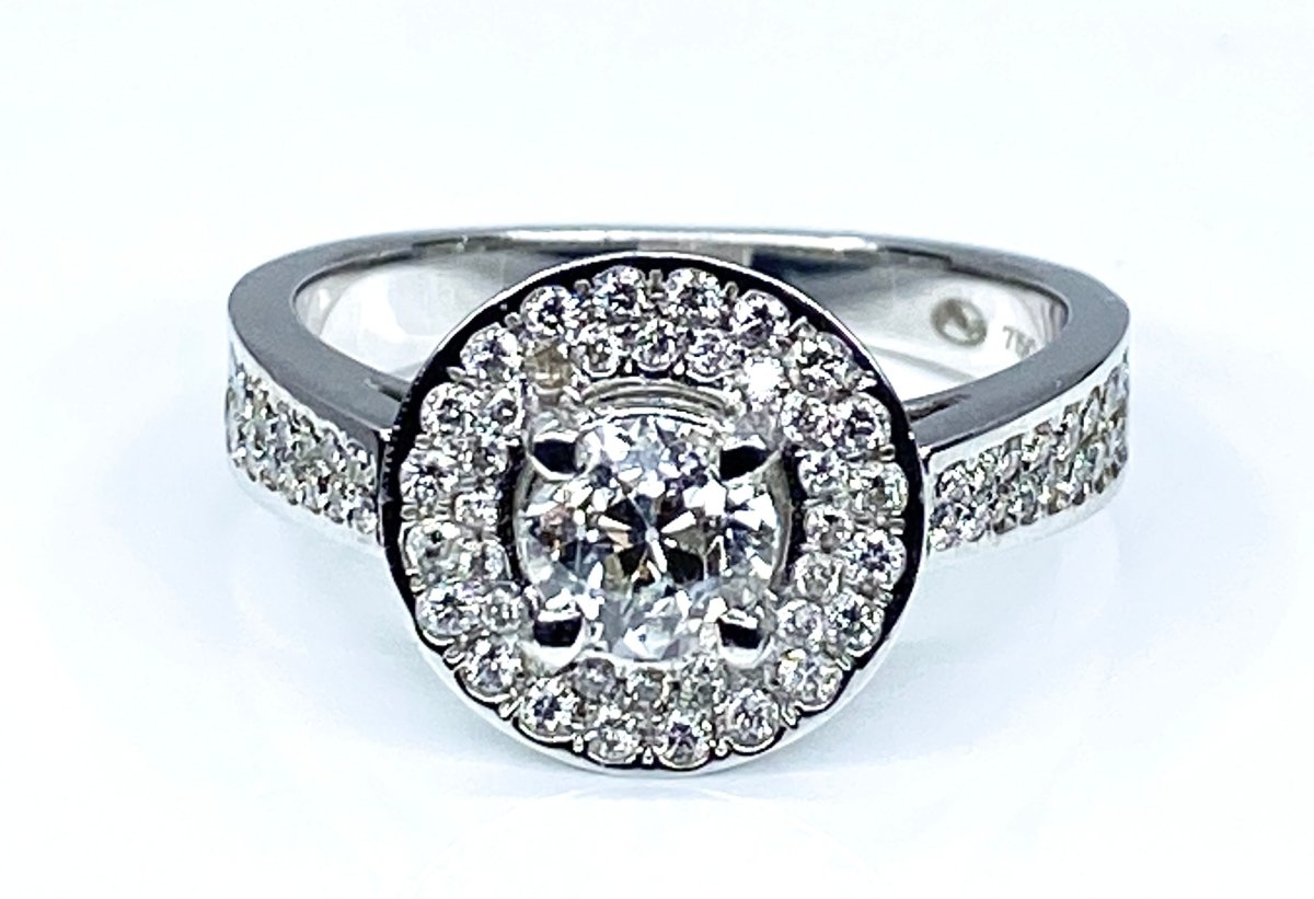 Bague en or blanc 18 carats en diamants - Castafiore