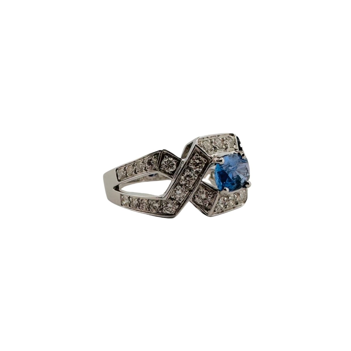 Bague en or blanc 18 carats en saphir et diamants - Castafiore