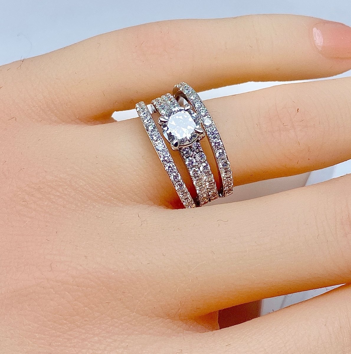 Bague en or blanc 18 carats et diamants - Castafiore