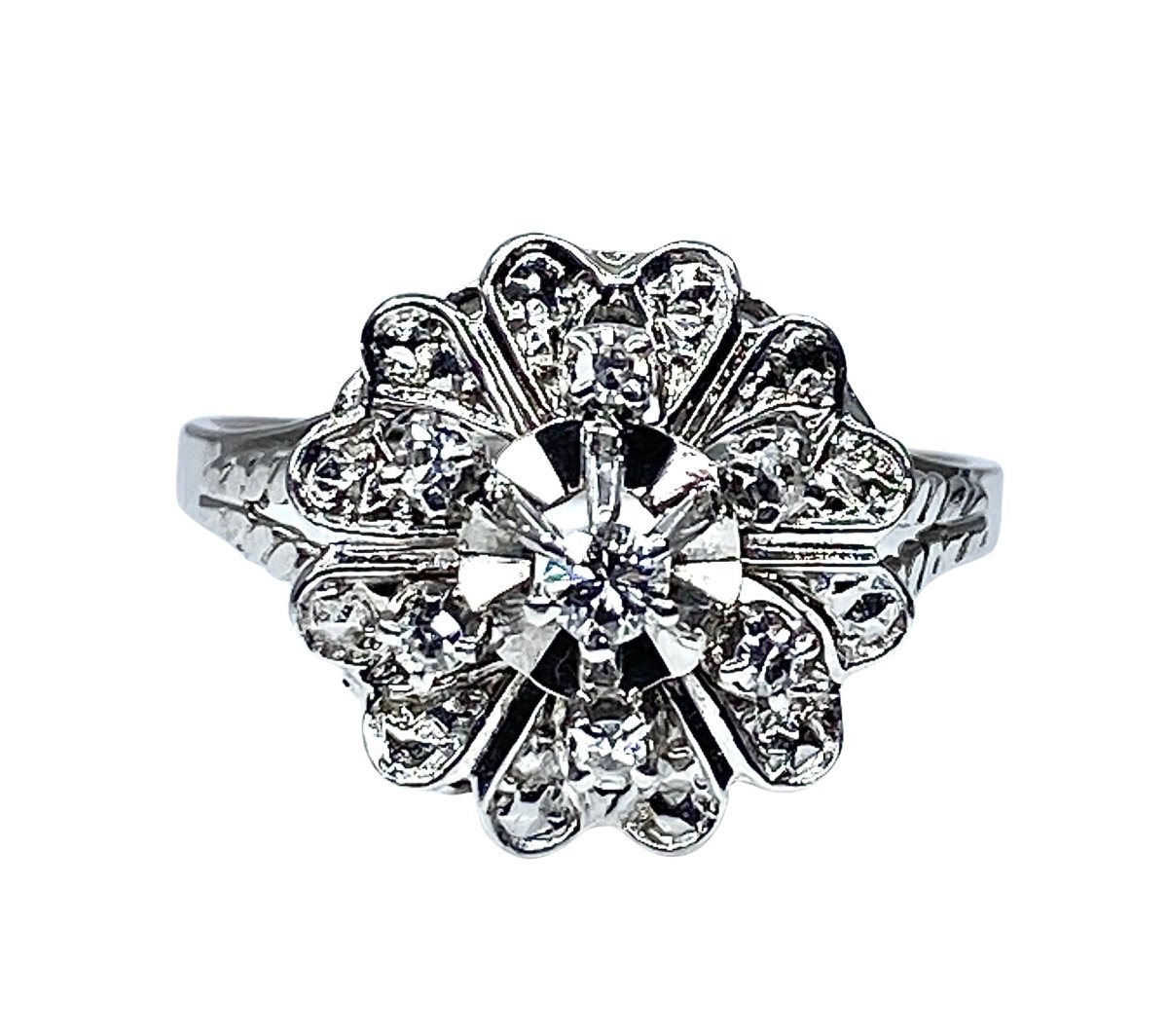 Bague en or blanc 18 carats et diamants, décor de coeurs - Castafiore