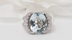 Bague en or blanc, aigue marine et diamants - Castafiore