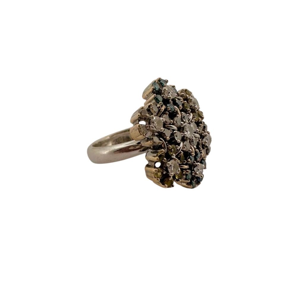 Bague en or blanc et diamants de couleur - Castafiore