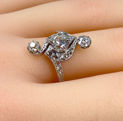 Bague en or blanc et or jaune 18 carats en diamants.Epoque 1900 - Castafiore