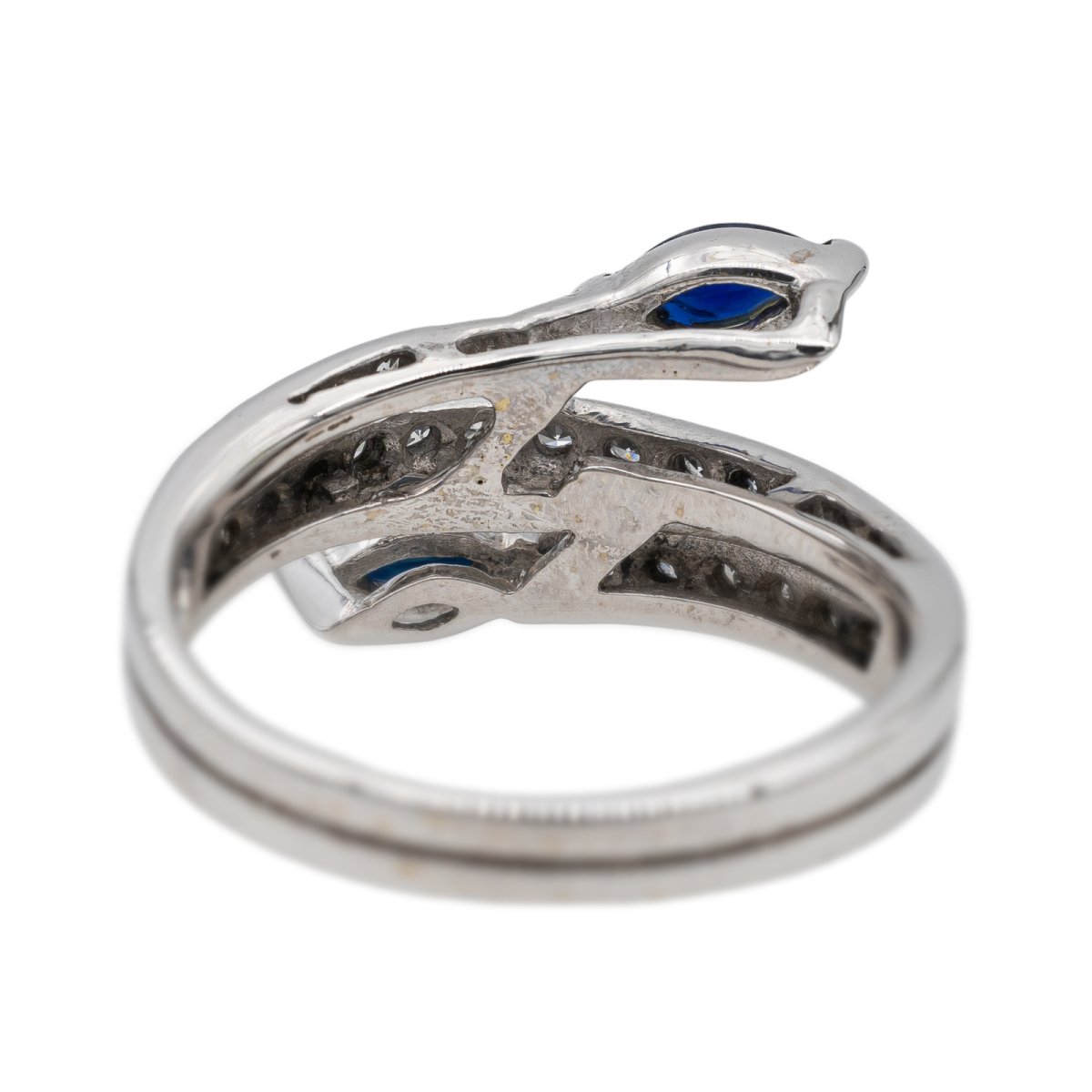 Bague en or blanc et saphir - Castafiore