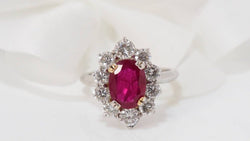 Bague en or blanc, rubis et diamants - Castafiore