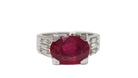 Bague En Or Blanc Rubis Et Diamants - Castafiore