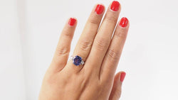 Bague en or blanc Tanzanite et diamants - Castafiore