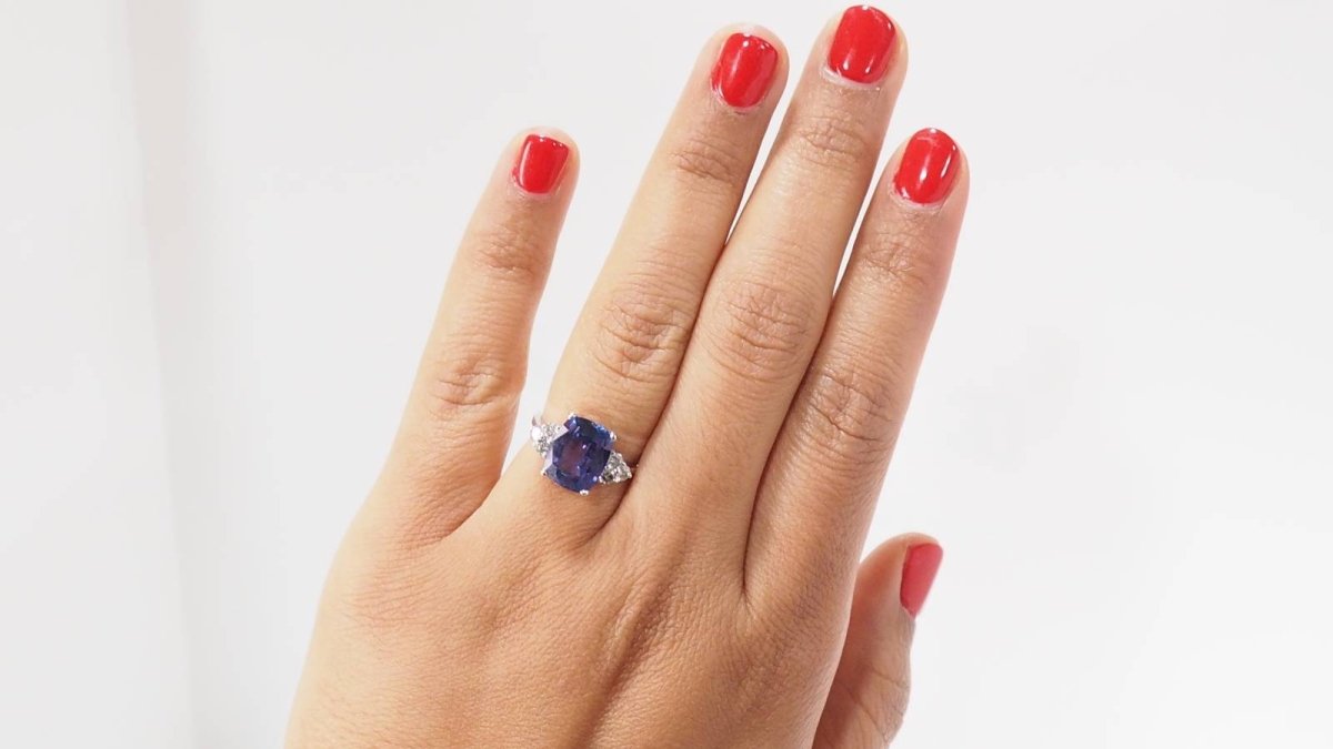 Bague en or blanc Tanzanite et diamants - Castafiore
