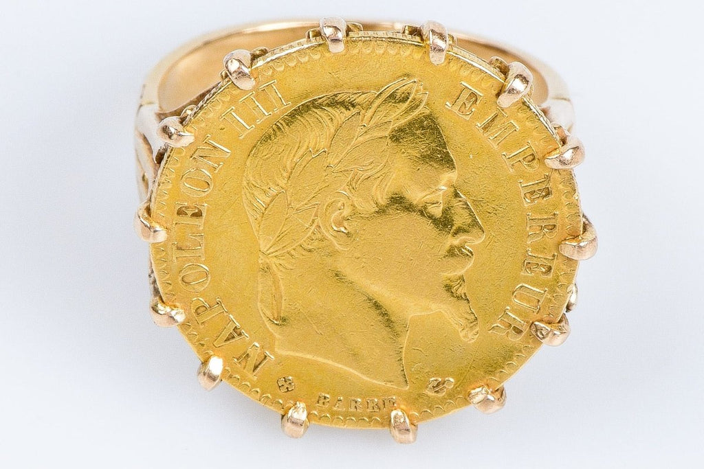 Bague en or jaune 18 carats ornée d'un Napoléon d'or de 10 Francs datant de 1868 - Castafiore