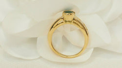 Bague en or jaune, émeraude et diamants - Castafiore