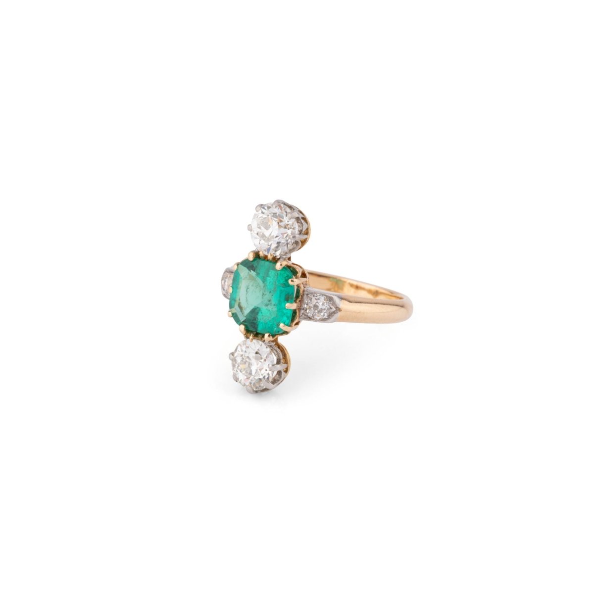 Bague en or jaune, émeraude et diamants Début XIX éme - Castafiore