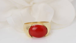 Bague en or jaune et Corail en cabochon - Castafiore