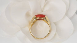 Bague en or jaune et Corail en cabochon - Castafiore