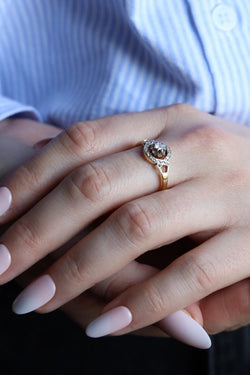 Bague en or jaune et diamants - Castafiore