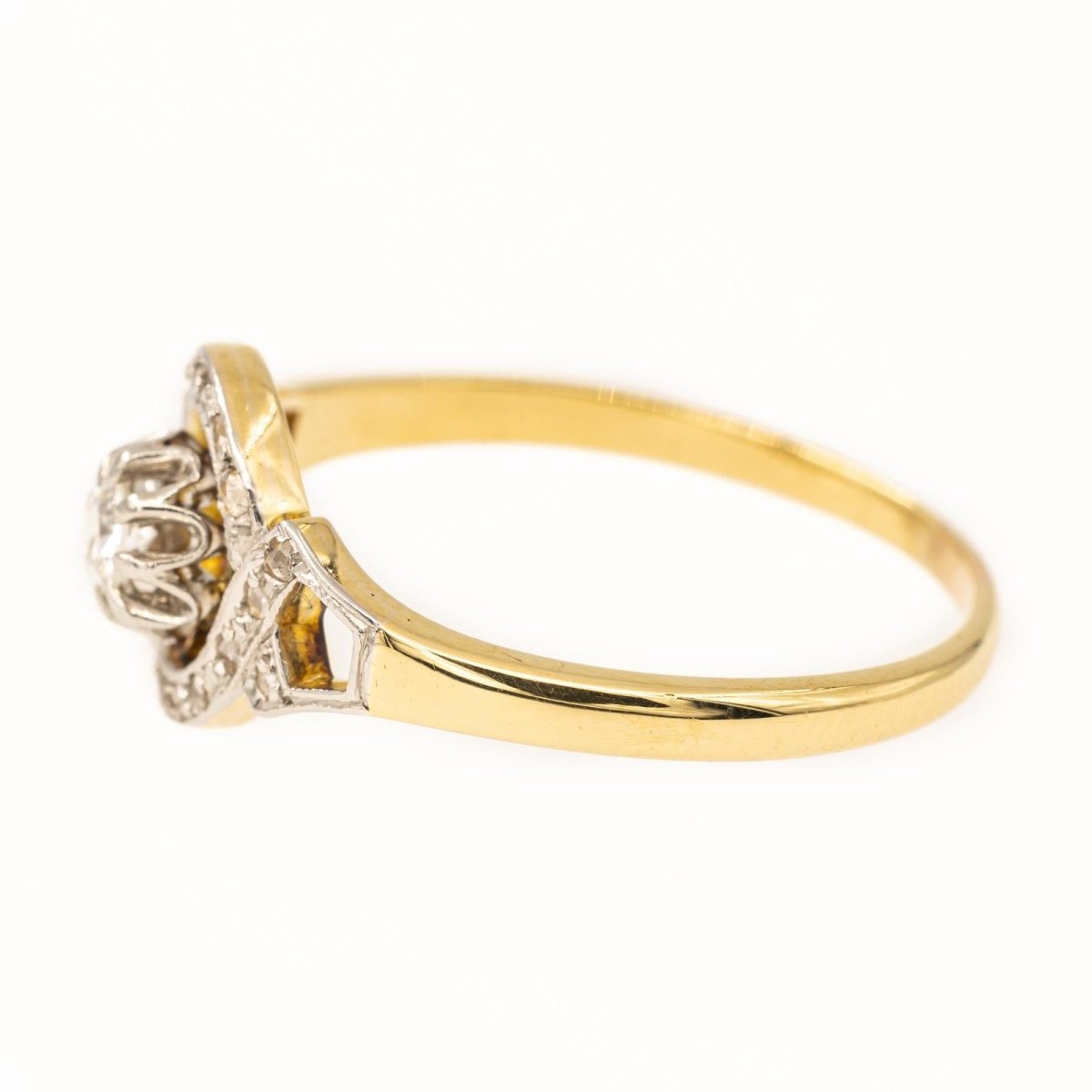 Bague en or jaune et diamants - Castafiore
