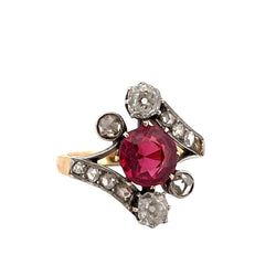 Bague en or jaune et pierre en verre rose, et diamants - Castafiore