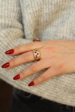 Bague en or jaune et rubis - Castafiore