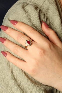 Bague en or jaune et rubis - Castafiore