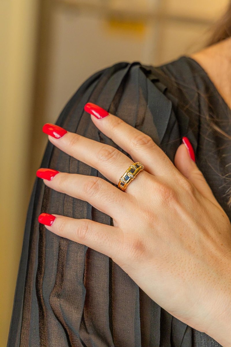 Bague en or jaune et saphir - Castafiore