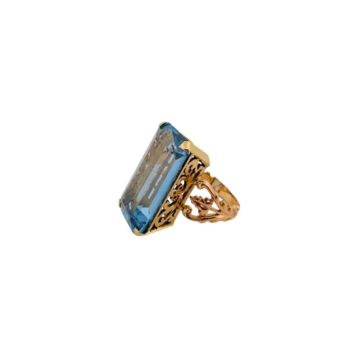 Bague en or jaune et topaze - Castafiore