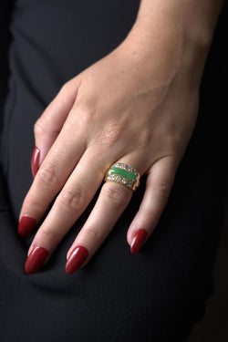 Bague en or jaune, jade et diamants - Castafiore
