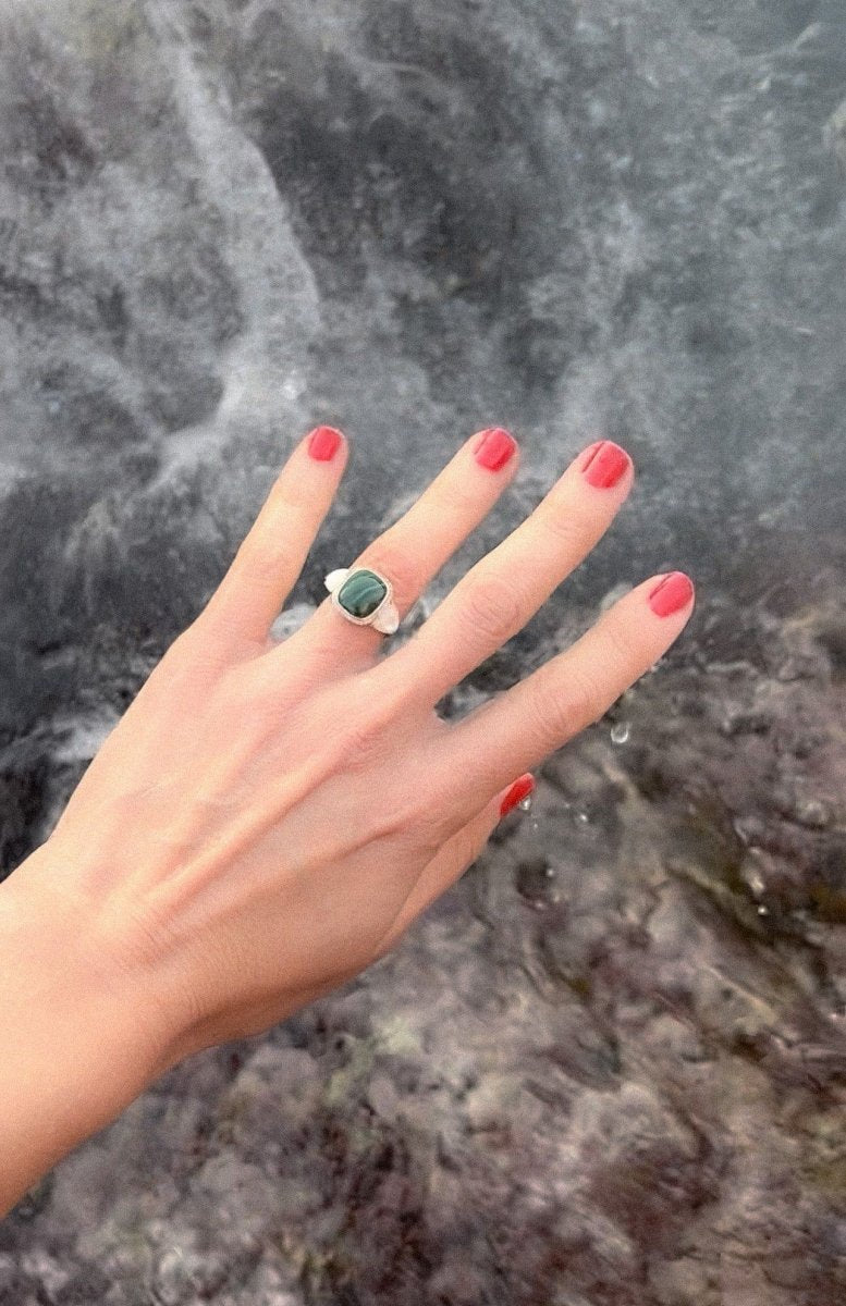 Bague en or jaune malachite,nacre et diamants - Castafiore