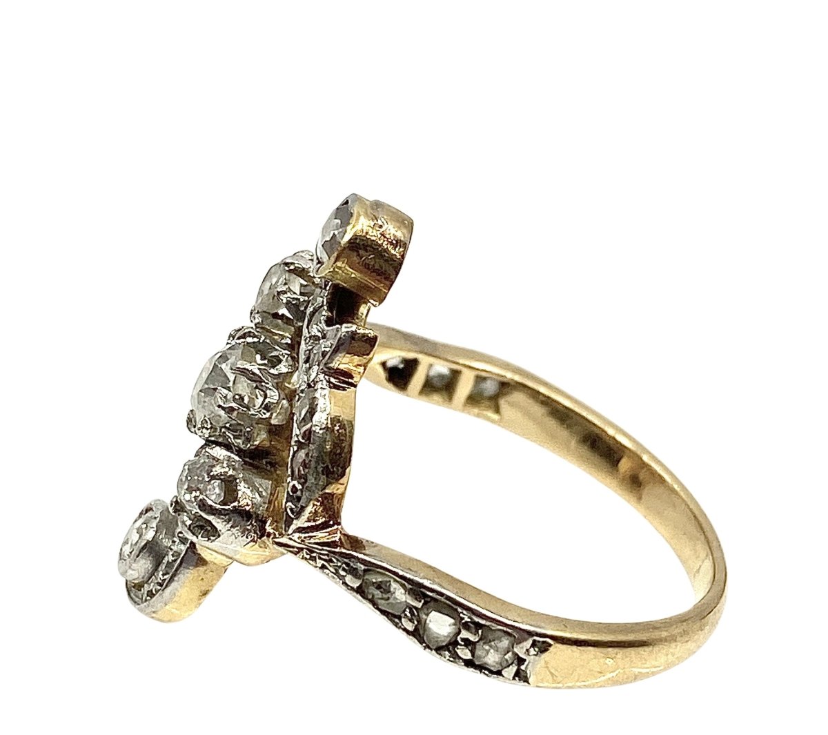 Bague en or jaune, or blanc et diamants - Castafiore