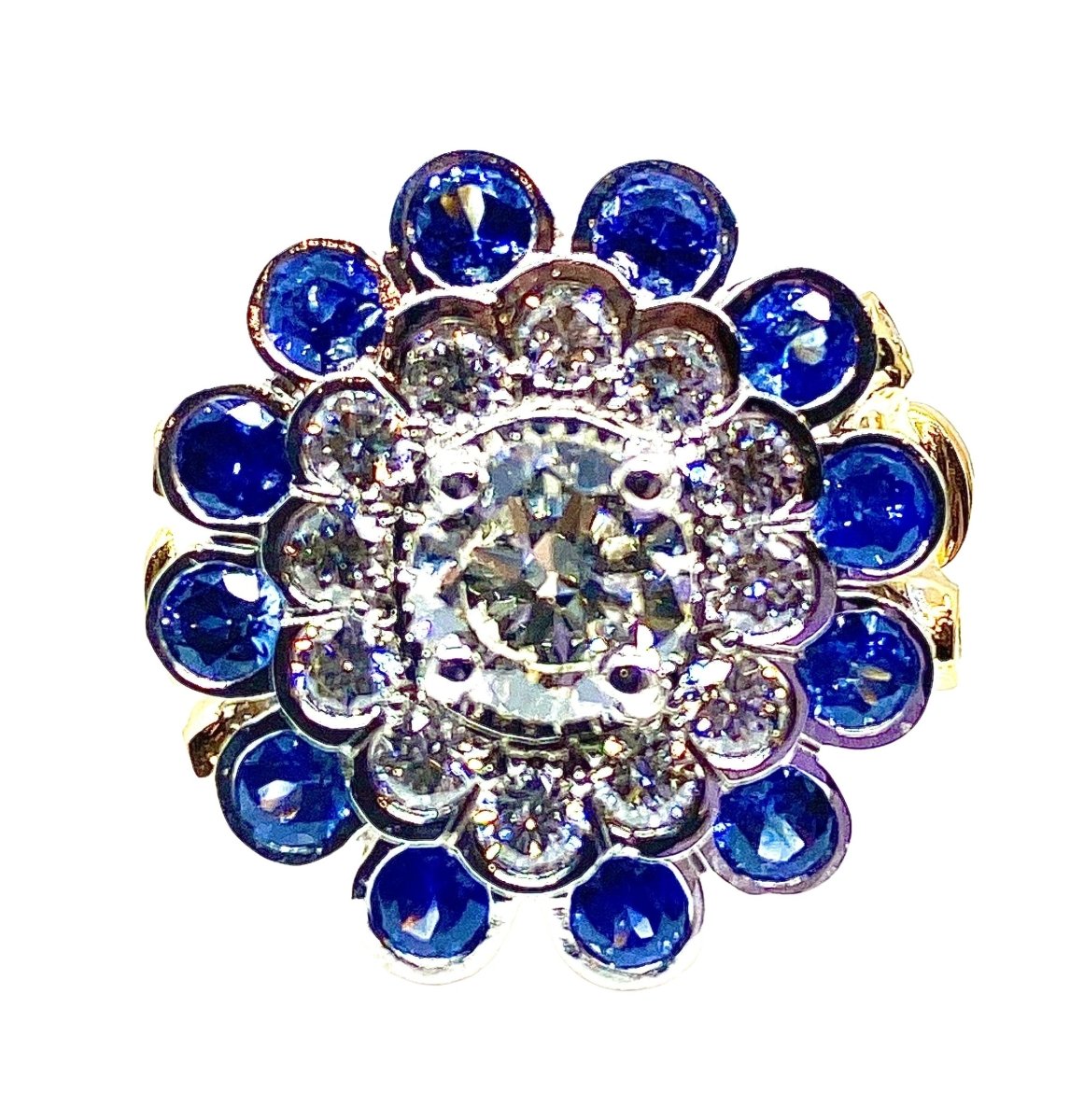 Bague en or jaune, or blanc, saphirs et diamants - Castafiore