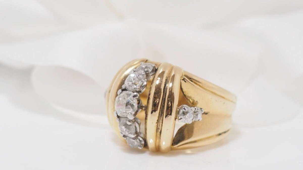 Bague en or jaune, platine et diamants - Castafiore