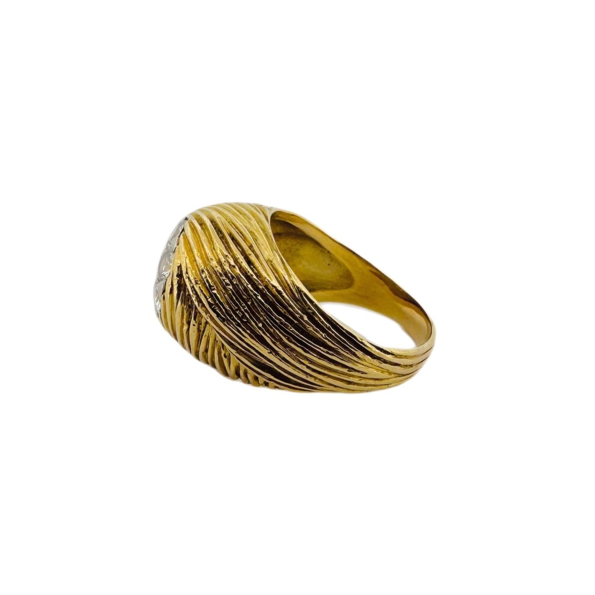 Bague en or jaune, platine et diamants - Castafiore