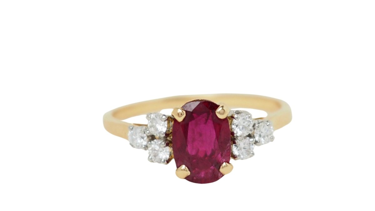 Bague en or jaune rubis et diamants - Castafiore