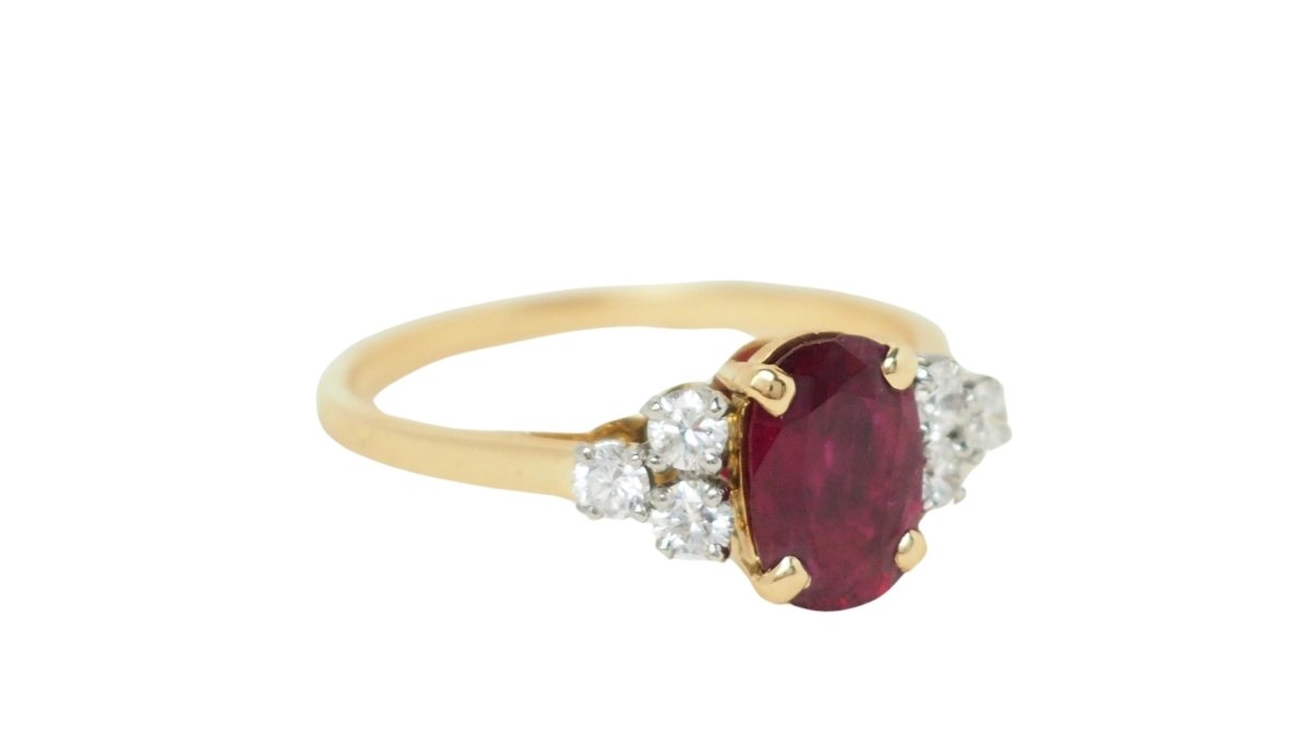 Bague en or jaune rubis et diamants - Castafiore