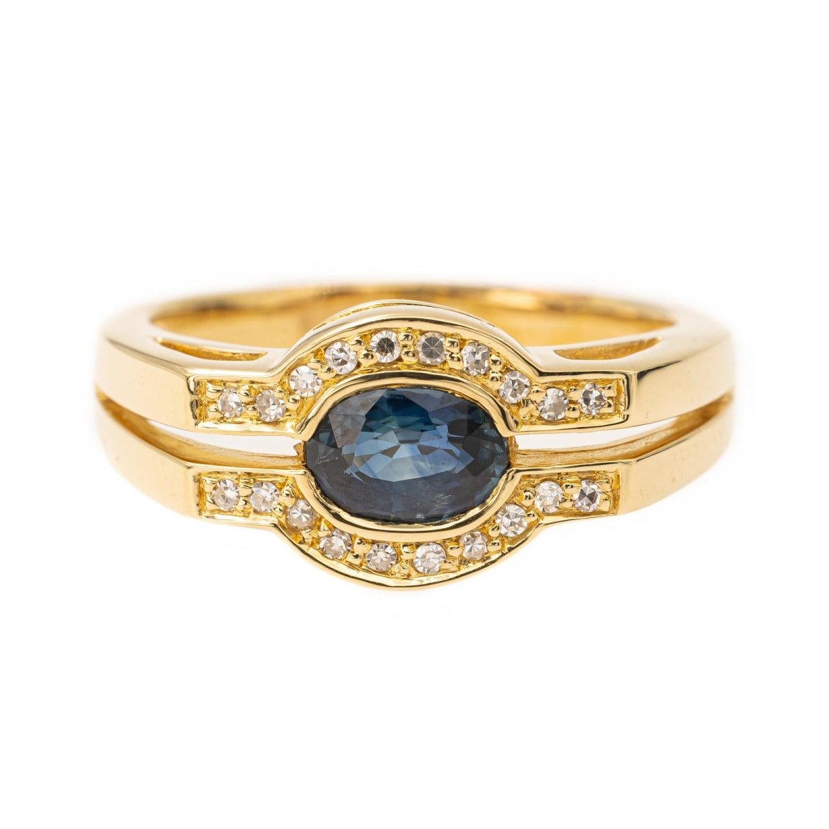 Bague en or jaune, saphir et diamants - Castafiore