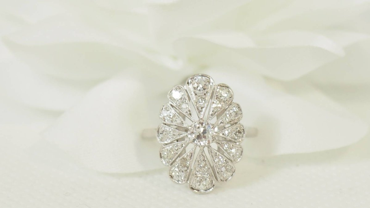 Bague en platine et diamants - Castafiore