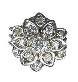 Bague en platine marguerite sertie de diamants - Castafiore