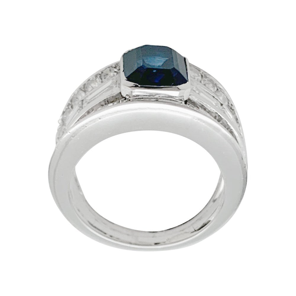 Bague en platine, saphir et diamants - Castafiore