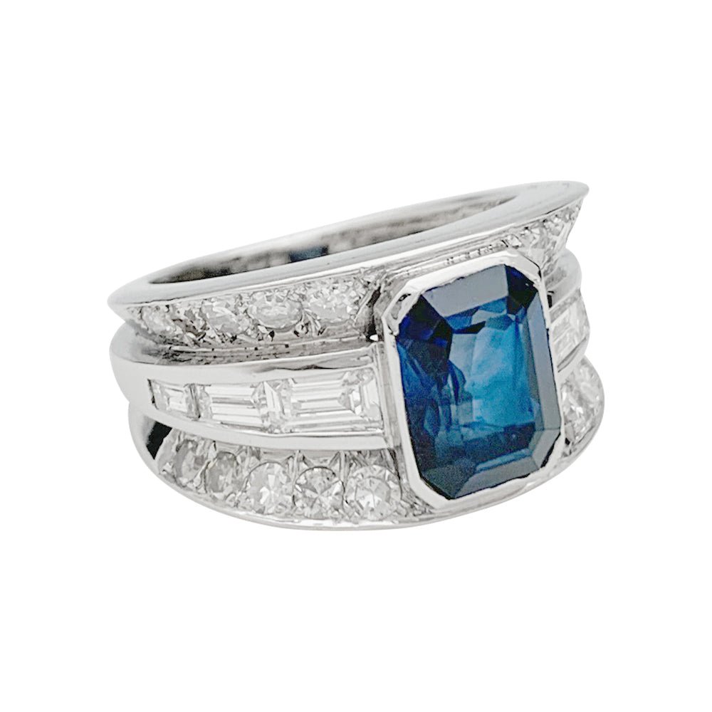 Bague en platine, saphir et diamants - Castafiore