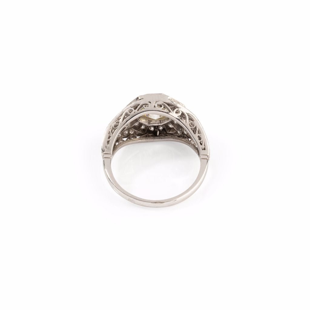 Bague en platine sertie d'un diamant - Castafiore