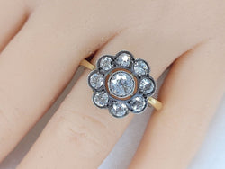 Bague Entourage en or jaune, platine et diamants - Castafiore
