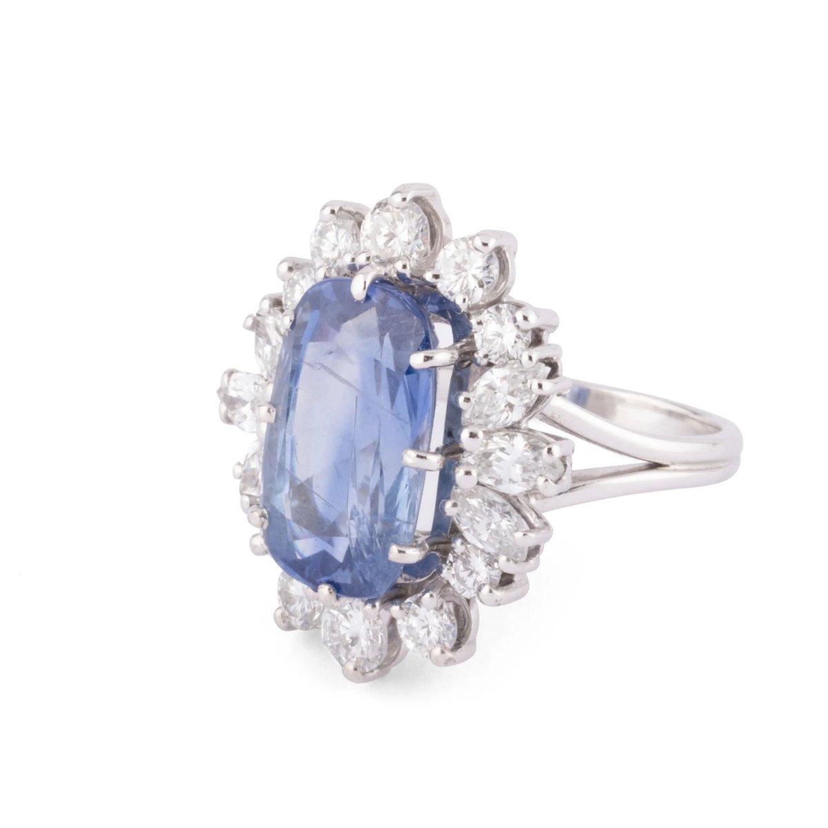 Bague entourage saphir naturel et diamant - Castafiore