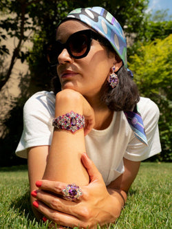 Bague et boucles d'oreilles en or jaune, améthystes, diamants, saphirs roses et topazes - Castafiore