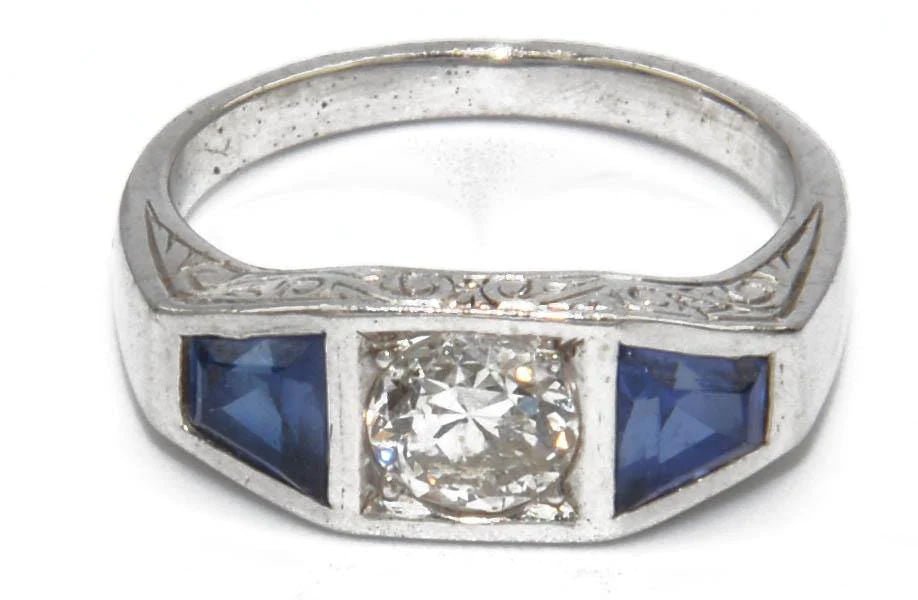 Bague jarretière en or gris diamant et saphirs - Castafiore